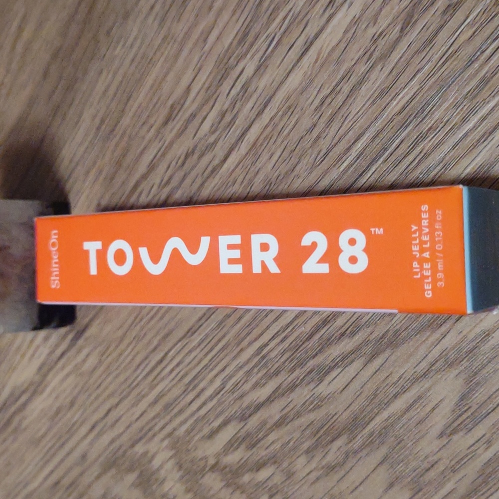 Tower 28 ShineOn Lip Jelly in XOXO - Picture 3 of 3